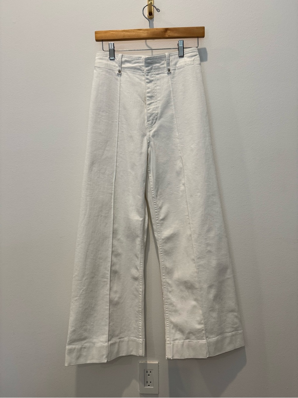 Zara Women’s Wide-Leg High Waisted Jeans - Size 4